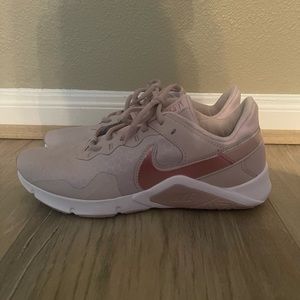 Mauve nike shoes